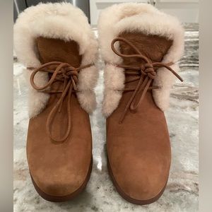 Last chance UGG- Jeovana - impeccable